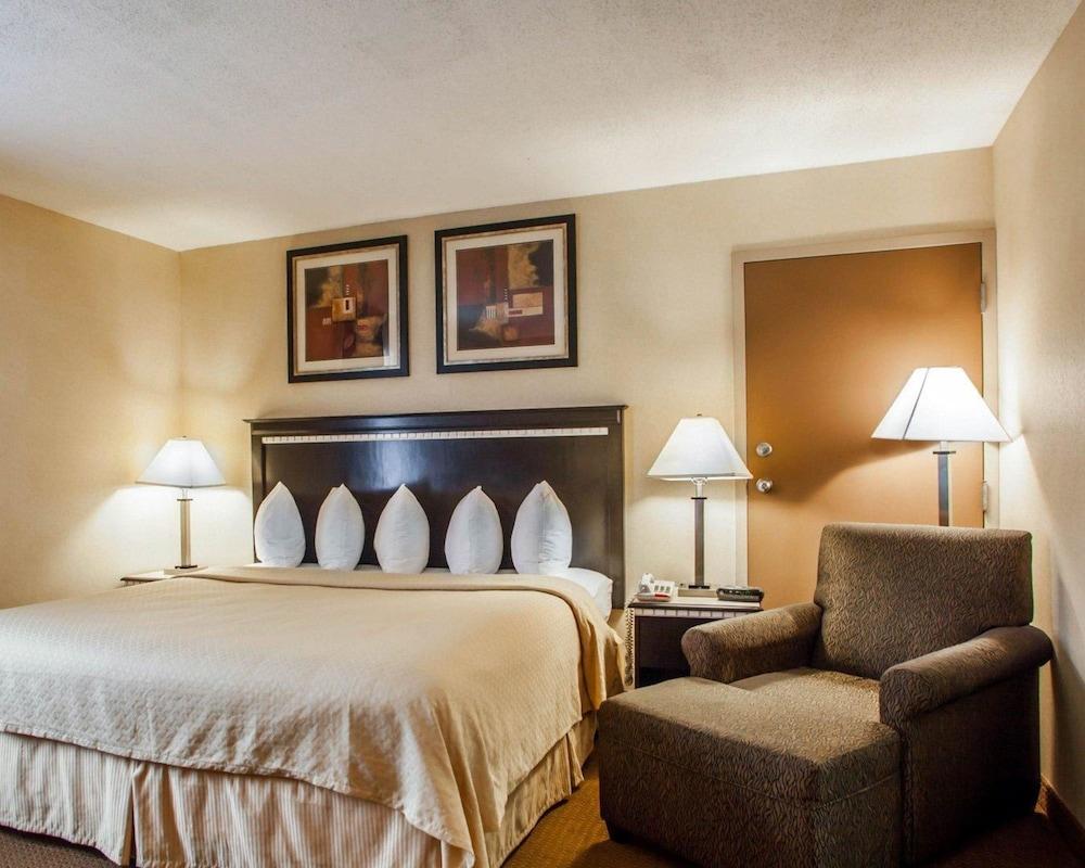 Quality Inn Aurora - Naperville Area Екстериор снимка